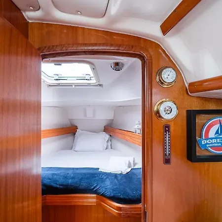 Guestready - Borealis Boat Experience In Afurada *