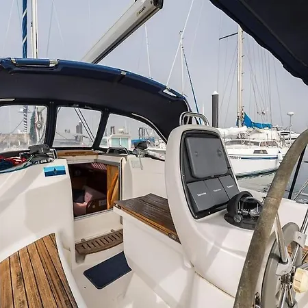 דירה Guestready - Borealis Boat Experience In Afurada *