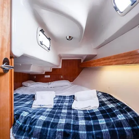 Guestready - Borealis Boat Experience In Afurada דירה *